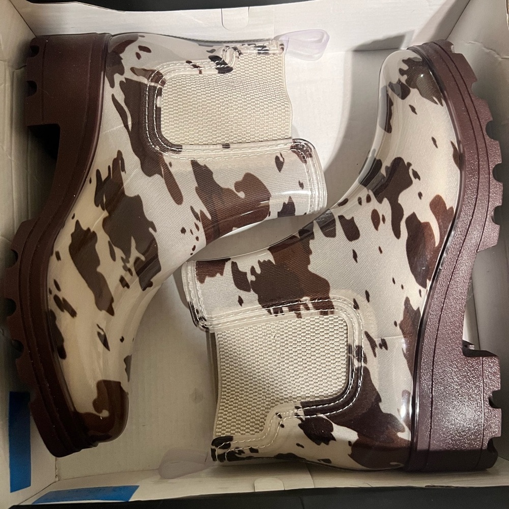 London Fog Women's Brown and Cream Boots